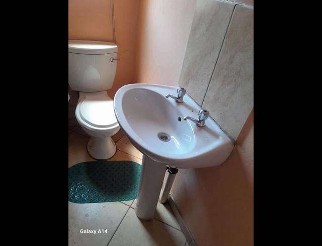 3 BEDROOM APARTMENT FOR SALE IN JABULANI